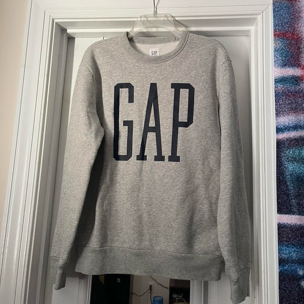 GAP Gray Sweatshirt